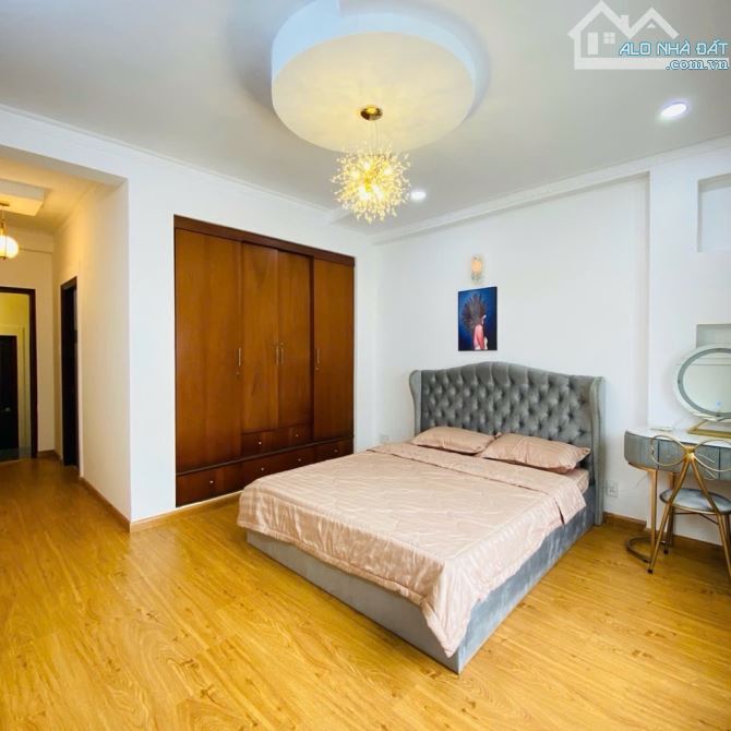 CẦN BÁN GẤP CHỦ ĐI NƯỚC NGOÀI -NHÀ ĐẸP DT 76M2 NGAY SÁT ĐƯỜNG NGUYỄN OANH-TRỆT 3LẦU - 2