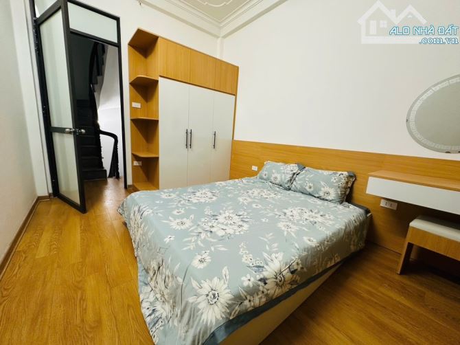 5,8 TỶ-TÂN MAI-LÔ GÓC-NHÀ ĐẸP 5 TẦNG-15M Ô TÔ TRÁNH - 2