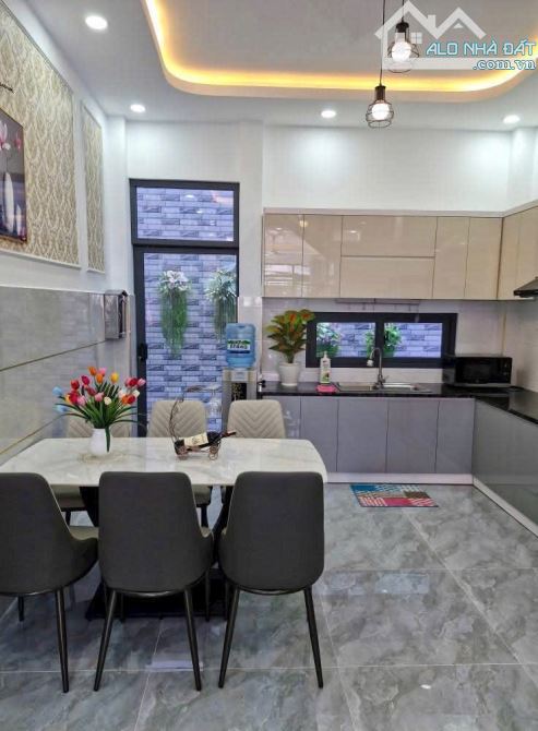 Bán nhà PHAN HUY ÍCH, 4mx 16m, Hẻm 4m, Chính Chủ, 4 Phòng Ngủ, 6 Tỷ x - 2