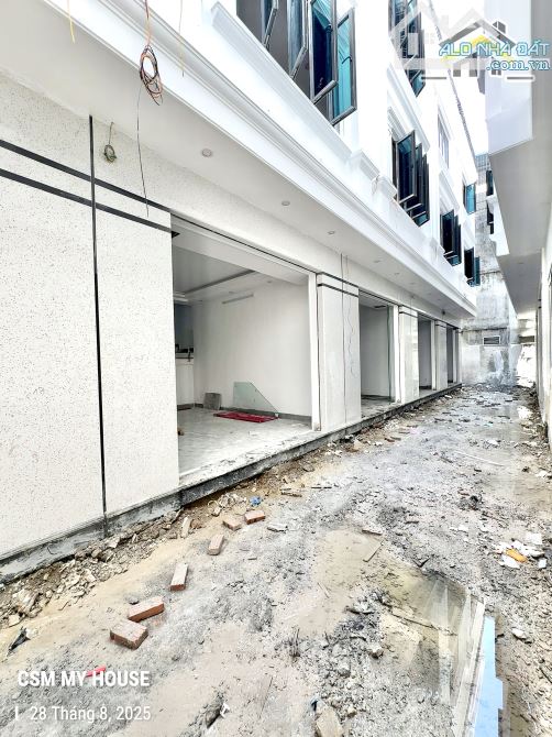 Phố Tây Văn Cao - Mua là Thắng - 4 Tầng - Ngõ to … 3 Tỷ 850 - 2