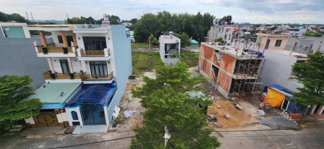 ĐẤT TRUNG TÂM THỊ TRẤN LONG THÀNH NGAY THÀNH PHỐ SÂN BAY, DIỆN TÍCH 120M2, GIÁ 1 TỶ 8 - 2