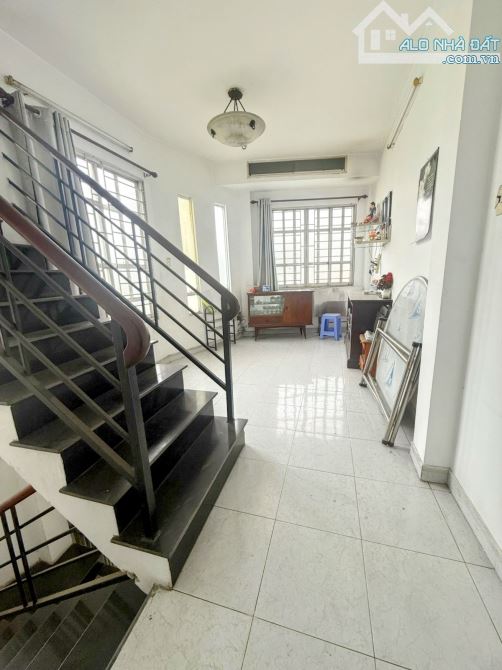 Bán nhà Quận 1, khu VIP đường Nguyễn cảnh chân, 3 tầng chỉ với 5,8tỷ/32m2 - 2