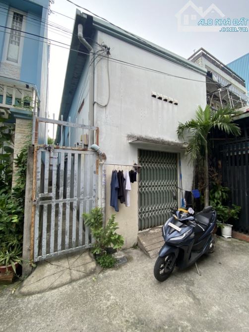 BÁN GẤP NHÀ HẺM XE HƠI LÊ TRỌNG TẤN , 5m x 16m , 4 phòng trọ đang cho thuê , giá : 5,8tỷ . - 2