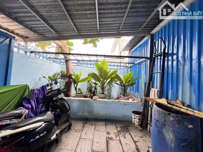 GẤP BÁN NHÀ XƯỞNG NỞ HẬU - MẶT TIỀN TRUNG LÂN - BÀ ĐIỂM - HÓC MÔN - DTSD: 400M2 - 16.5 TỶ. - 2