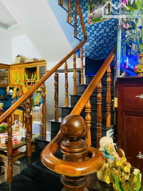 Nhà đẹp hxh Hiệp Thành 17, q.12, 4,2x13m, 4,78ty tl, trệt, 2 lầu, nội thất cao cấp ở ngay - 2
