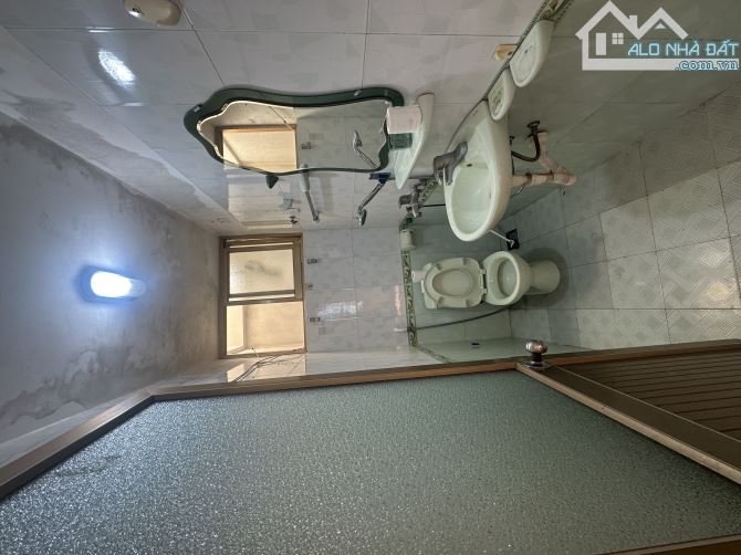 Bán nhà 4 tầng dân xây ngõ nông đường Chu Văn An - 2
