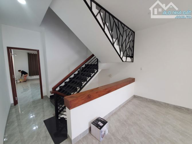 NHÀ 1 TRỆT 2 LẦU MẶT TIỀN N4 - BỬU LONG - 2
