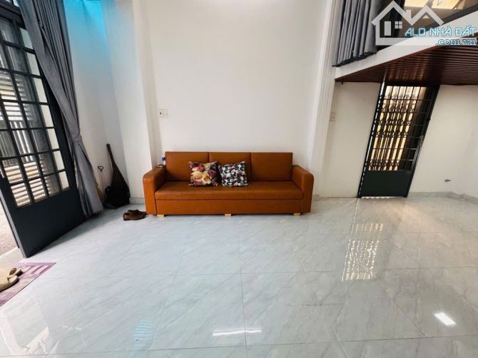 NHÀ  4 TẦNG HẺM KINH DOANH-XE TẢI THÔNG GẦN PHAN XÍCH LONG-NGANG 4,7m-CHỈ 5,6 TỶ - 2