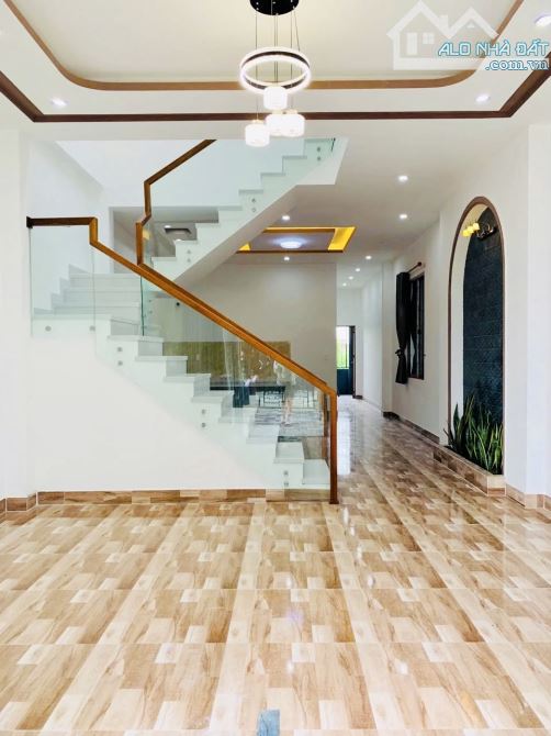 BÁN NHÀ 2 TẦNG - KIỆT OTO CHIỀU HỒNG - BẦU ỐC - 103m2 - MT 5m - 3ty4. - 2