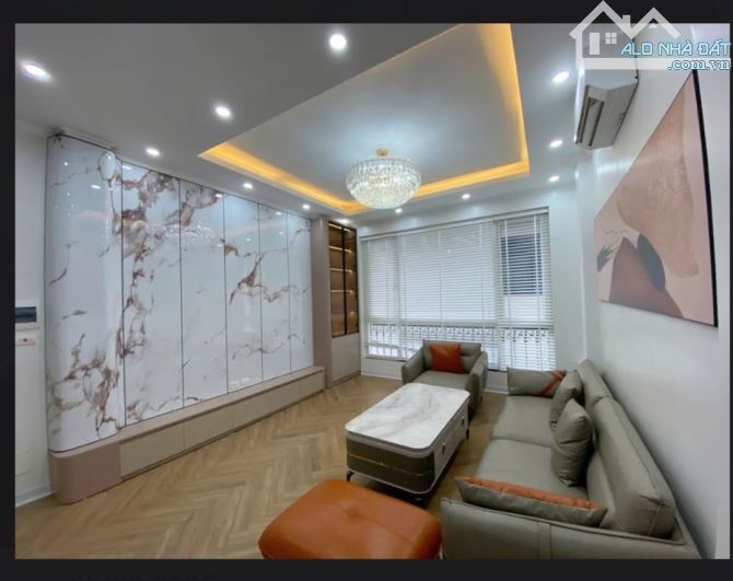 Cần bán nhà Nguyễn Khang 6tầng full nội thất. - 2