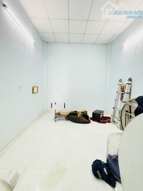Bán nhà Cống Lỡ, 1 Sẹt Hẻm 8m, 53m2, 3 Phòng Ngủ, 5 Tỷ x - 2