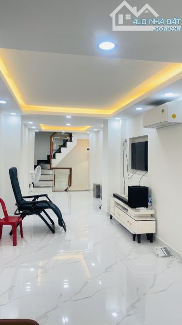 Nhà mặt tiền Nhật Tảo. Q10. 5 tầng mới tinh. Vừa ở vừa kinh doanh đỉnh. Giá chỉ hơn 10 tỷ. - 2