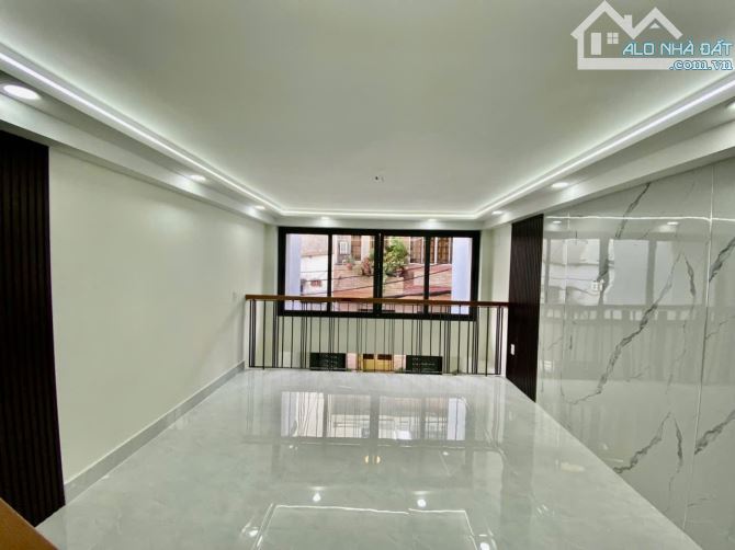 Nhà mới 5 tầng, hẻm ô tô quay đầu Sơn Kỳ, gần Aeon, 5.95 tỷ - 2