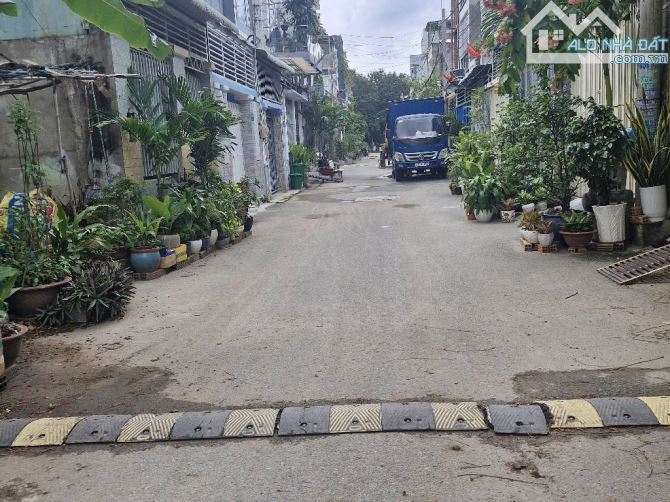 Nhỉnh 3 tỷ- Nhà C4- Hẻm Xe Tải- Khu Phân Lô- Trường Lưu - 2