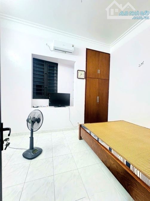 Tam Hiệp bán nhà DT 42m2×5tầng , ô tô đỗ gần . Hơn 4 tỷ đường rộng thênh thang - 2