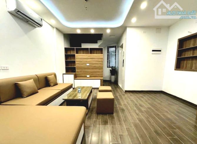 Vĩnh Quỳnh cần bán nhanh DT 54m2×4 tầng , 30m ô tô tránh giá 5 .85 - 2