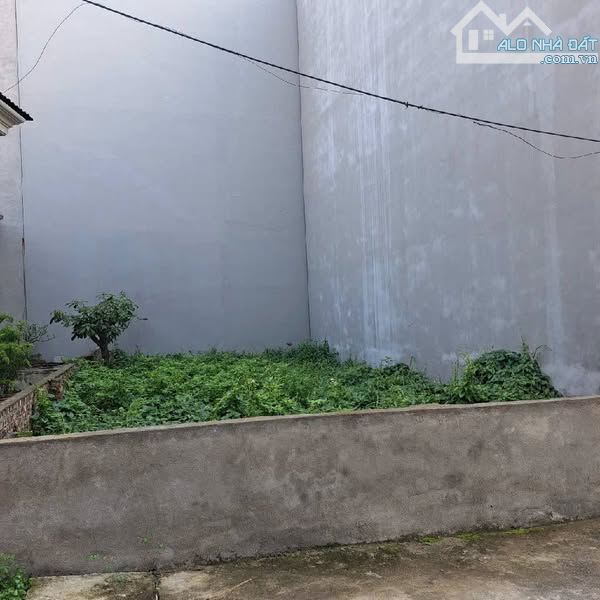 BÁN ĐẤT THẠCH BÀN, 62M . 9x  tỷ. NGÕ ô tô tránh - 2