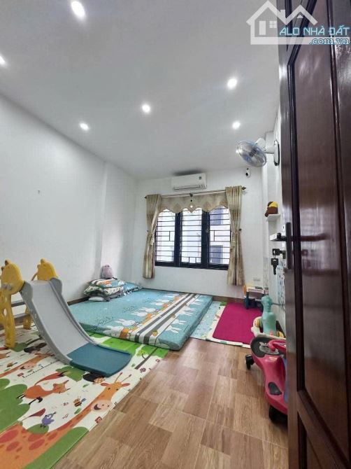 Bán nhà riêng 5 tầng ngõ 159 Hà Kế Tấn Thanh Xuân DT 40m giá 10.3 tỷ - 2