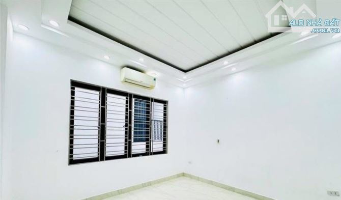 Bán nhà 3 tầng  Ngô Gia Tự, Đằng Lâm, Hải An 40m2, giá 2,95tỷ - 2