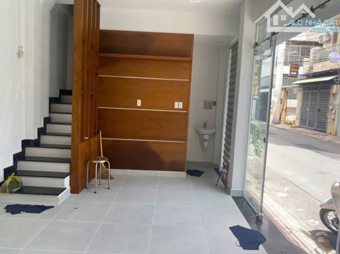 Ngang khủng gần 7m – Nhà 3 lầu ngay Đồng Xoài thông ra Hoàng Hoa Thám- Cộng Hòa- 9,5 tỷ tl - 2