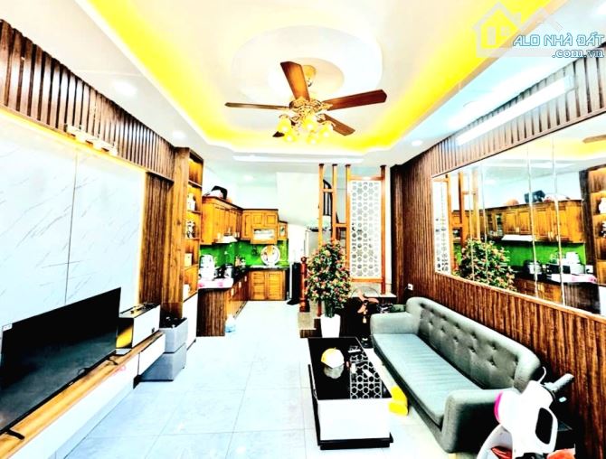 Ngũ Hiệp bán gấp nhà DT 55m2×5tầng ô tô đỗ cửa , vào nhà kinh doanh đỉnh giá hơn 5 tỷ - 2