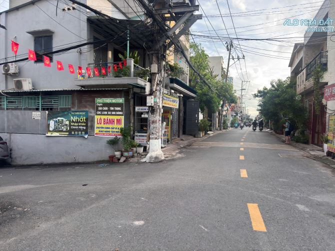 Bán đất tặng nhà C4 113m2 7 tỷ MT đường chữ Phước Long A, cách XLHN 300m, Ga Metro 3ph - 2