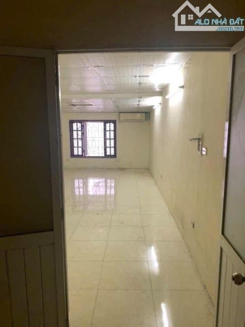 Cho thuê nhà ngõ 200 Âu Cơ-Tây Hồ 2 tầng x 50m2, 6 Triệu - 2