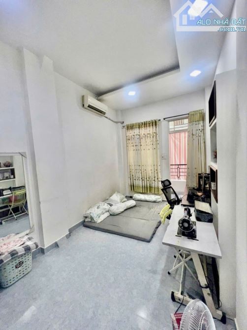 Bán nhà đường Trần Bình Trọng Q5, hẻm 4m, 1 trệt 2 lầu, 2 pn, chỉ 5 tỷ 4 - 2