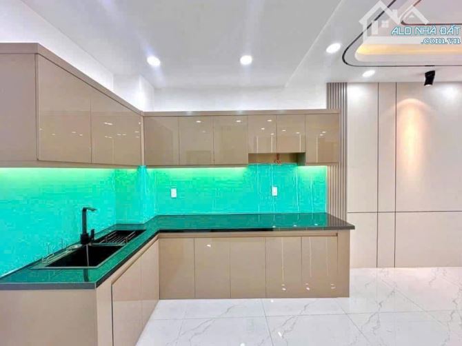 Bán nhà ngang 6m x10, 60m2, 1/ HXH, Lê Văn Quới kề Tân Phú, 5 tầng, chỉ 8 tỷ hơn xíu - 2