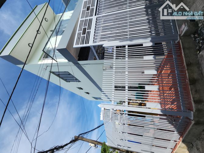 Bán nhà 2 tầng đường Trung Đông 5, Hóc Môn, DT 110m2, giá 4,5 tỷ - 2