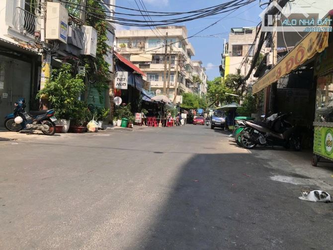 Nhà HXH Đặng Dung, Q1 Ngang hiếm 9.6m, DT: 44m2, 3 Tầng, 4PN, Dòng tiền sẵn có - 18,6 Tỷ - 2
