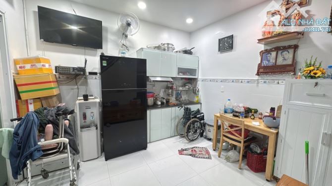 🔥 CẦN BÁN GẤP! NHÀ ĐẸP LÊ VĂN SỸ Q3 - 3 TẦNG - CÁCH TRƯỜNG SA CHỈ 50M - CHỈ 4.2 TỶ! - 2