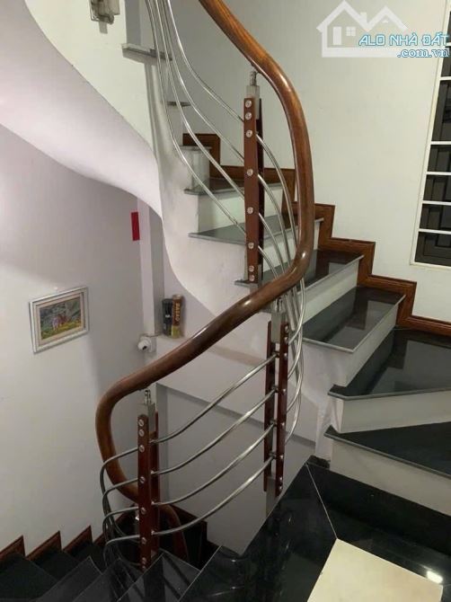 BÁN NHÀ NGỌC THỤY 33M - 5 TẦNG  - MẶT TIỀN RỘNG  - VỊ TRÍ CỰC ĐẸP  - GIÁ HƠN 7 TỶ - 2