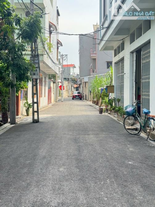 BÁN ĐẤT XUÂN CANH ĐÔNG ANH DT 60M2 , ĐƯỜNG 7M Ô TÔ TRÁNH , Ô TÔ THÔNG HƠN 100TR/1M - 2