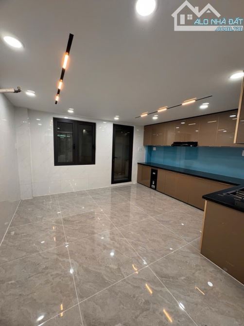NHÀ ĐẸP 5 TẦNG 💥80M2💥 - NGANG 4,5M - SÁT KHU D2 - P.25 BÌNH THẠNH - CHỈ 10,3 TỶ - 2