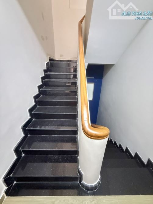 CHDV, đường Thạch Lam, Tân Phú, 200m2, 8 Tầng, 7,4/10m x 22m, chỉ 48,5 tỷ - 2