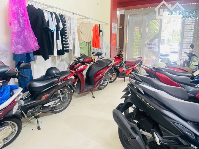 Khu VIP 7A Thành Thái. Q10. Ô tô vào nhà. 64m2. Ngang 4m. 4 tầng. 8PN. Giá 17,x tỷ TL - 2