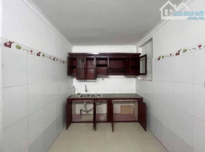 Bán nhà Miếu Hai Xã, Dư Hàng Kênh, Lê Chân, Hải Phòng. 3,5 tầng, 39m2, 3,05 tỷ. Ngang gần - 2