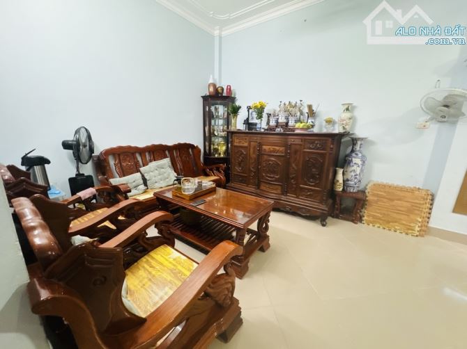 Nhà Trần Bình 4 tầng, MT 7,1 m, diện tích 55m , giá 14,5 tỷ. Ngõ nông thông, ô tô tránh, f - 2