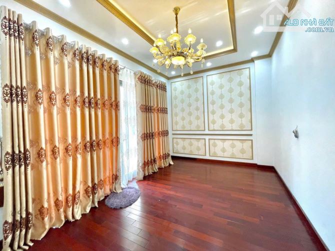 Cần Bán - BIỆT THỰ VIP - PHẠM PHÚ TIẾT - - 195m2 - Chỉ 22 Tỷ - 22