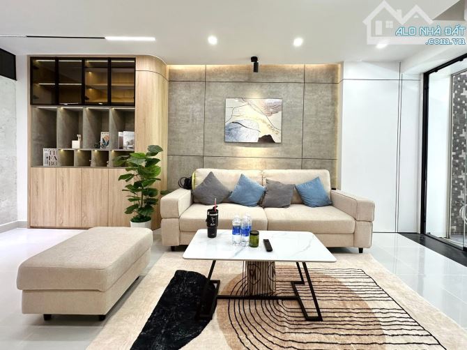 LUXURY PHAN XÍCH LONG, P7, PHÚ NHUẬN.  SIÊU ĐẸP KTS THIẾT KẾ FULL NỘI THẤT - 5 TẦNG - HẺM - 24