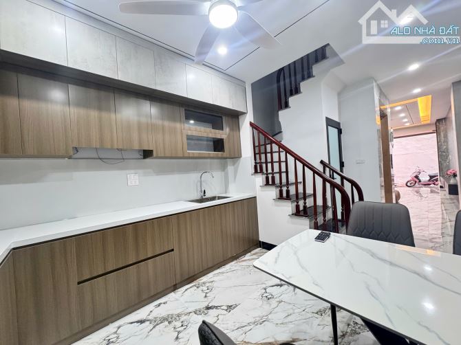 Bán nhà Đàm Quang Trung,Long Biên 5 tầng,45m gần phố nhỉnh 9 tỷ - 3