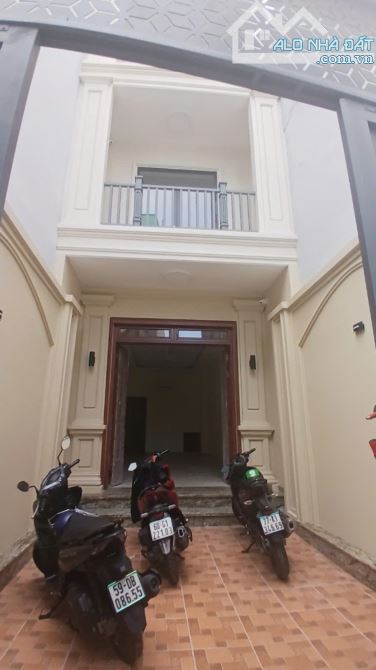 bán nhà đường Võ Văn Kiệt 92m2 Giá 17,2 tỷ Q1 phường Cầu Ông Lãnh  Quận 1 - 3