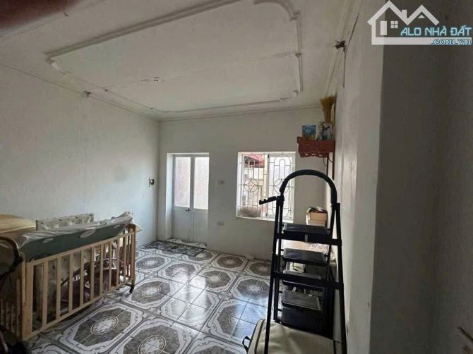 Bán nhà 3 tầng về ở luôn ngõ 261 Trần Nguyên Hãn - 3
