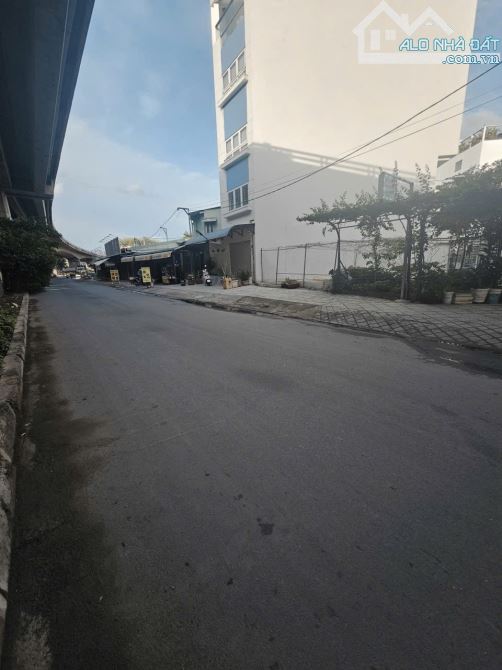 Bán đất 3 mặt tiền Nguyễn thị thập Q7 Giá chỉ 4ty200 - 3