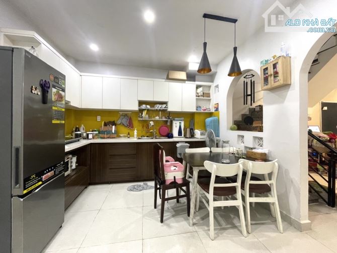 Tân Phú, Trần Văn Ơn, 63M2, HXH, 2 Tầng, full Nội Thất , Giá 5,1 Tỷ - 3