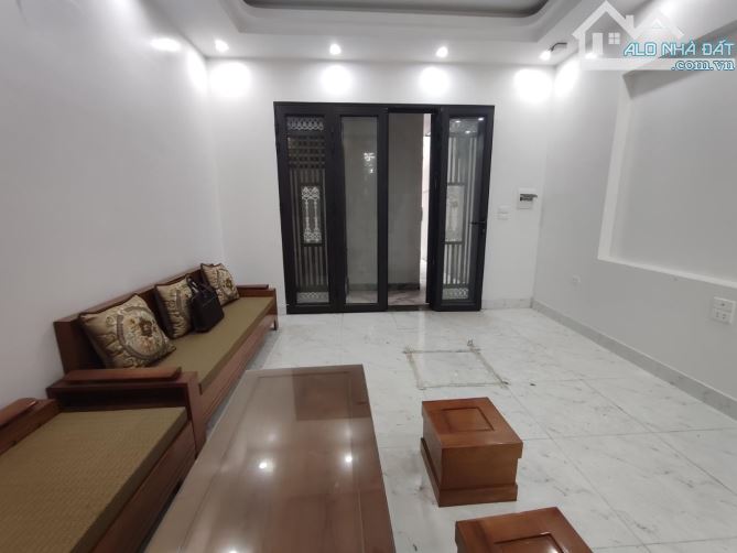Bán nhà Văn Chương  gần phố gần hồ nhà mới koong  2 thoáng 43m 6 tầng thang máy giá 9.3 - 3