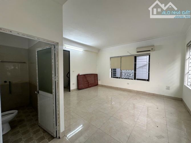 Cho thuê văn phòng Kim Giang, 64 m2/tầng, chia 2 phòng làm việc, phù hợp vp, kinh doanh on - 3