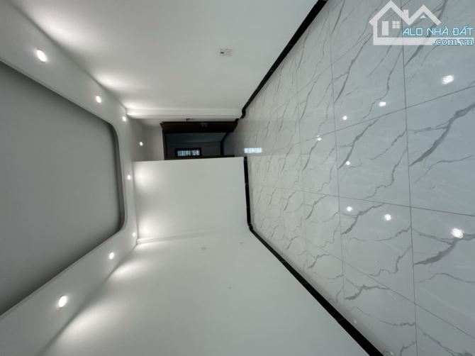 BÁN NHÀ 4 TẦNG XÂY MỚI , Oto gần , VÀNH ĐAI 3.5 , 800m ra CĐ FPT trịnh văn bô - 3