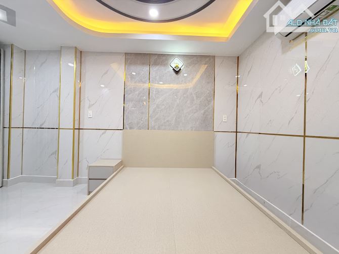 THIẾT KẾ CHÂU ÂU HIỆN ĐẠI - NGAY PHAN XÍCH LONG, P1, PHÚ NHUẬN - 3 BƯỚC RA MẶT TIỀN XE TẢI - 3